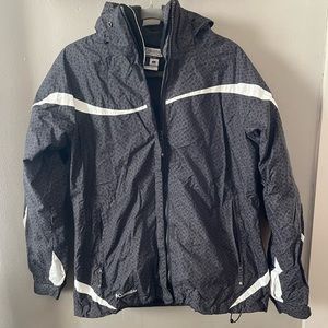 Columbia Womens Snow Jacket Size Large. Gently worn, putter layer unzips